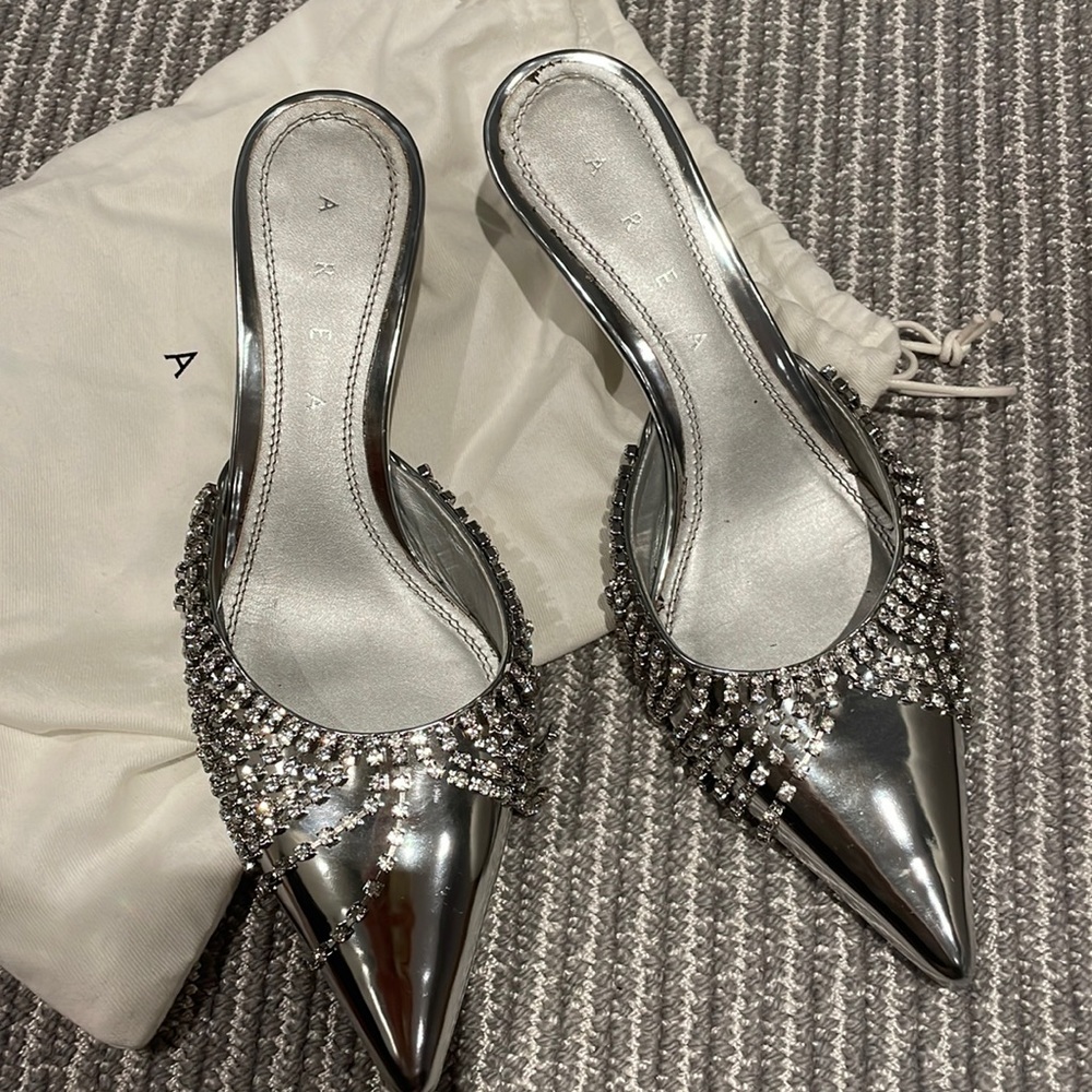 Area heels